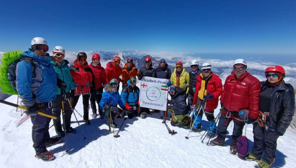 تور صعود به قله کازبک و گشت تفلیس 1404